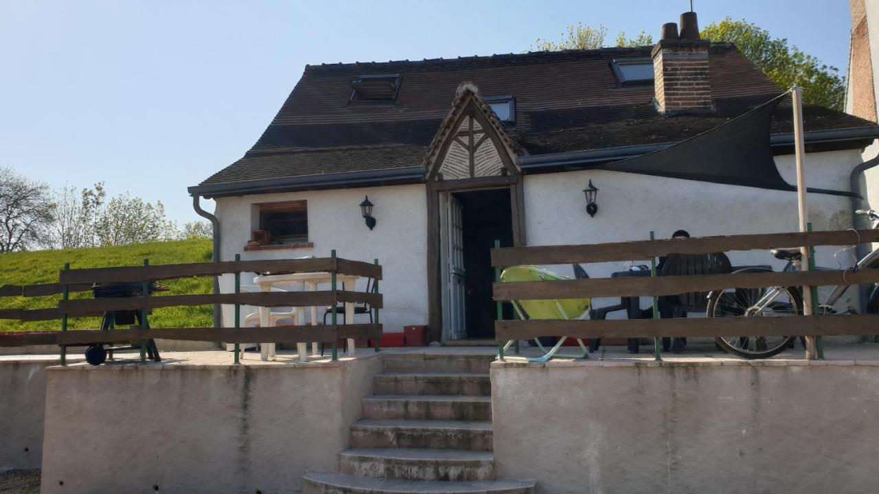Gite De Charme Proche Loire A Velo Avec Jacuzzi Privatif Savonnieres Exterior photo