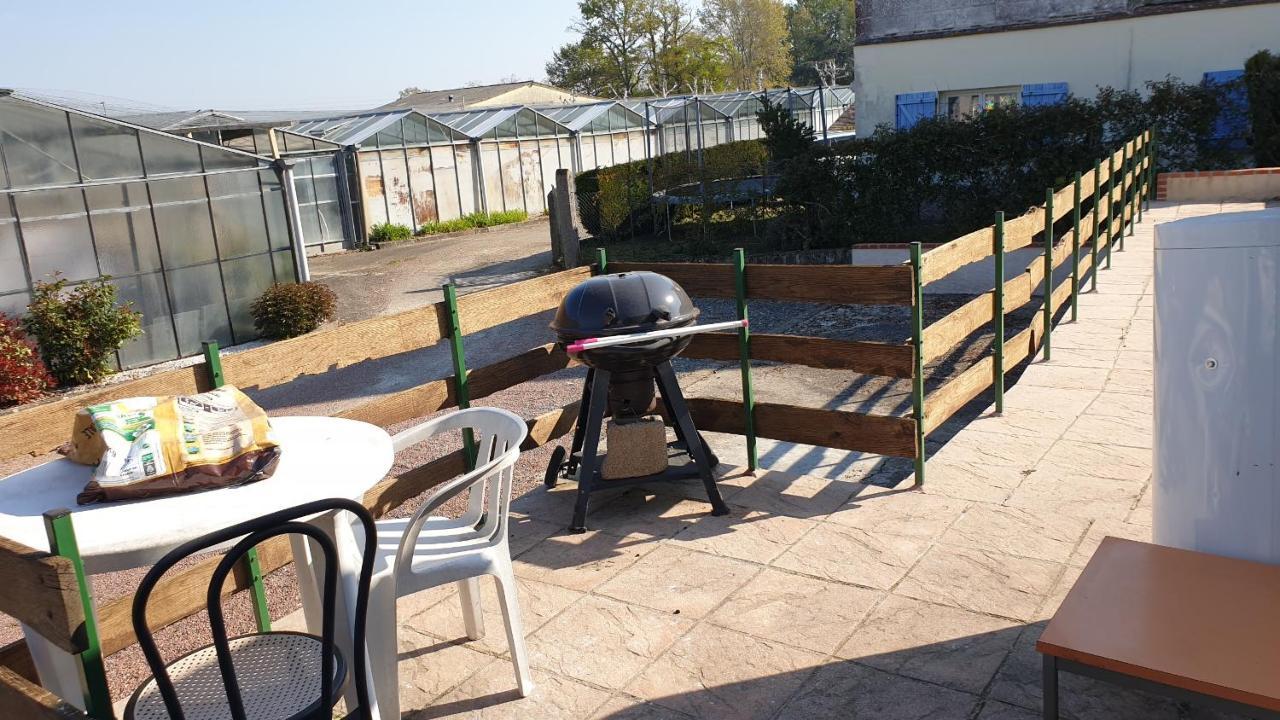Gite De Charme Proche Loire A Velo Avec Jacuzzi Privatif Savonnieres Exterior photo